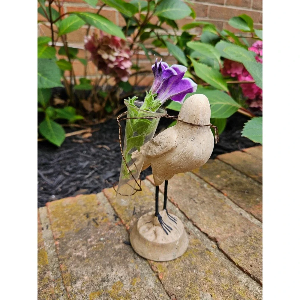 Vintage Beautiful Handcrafted Chalkware Bird Vase Holder 5.5